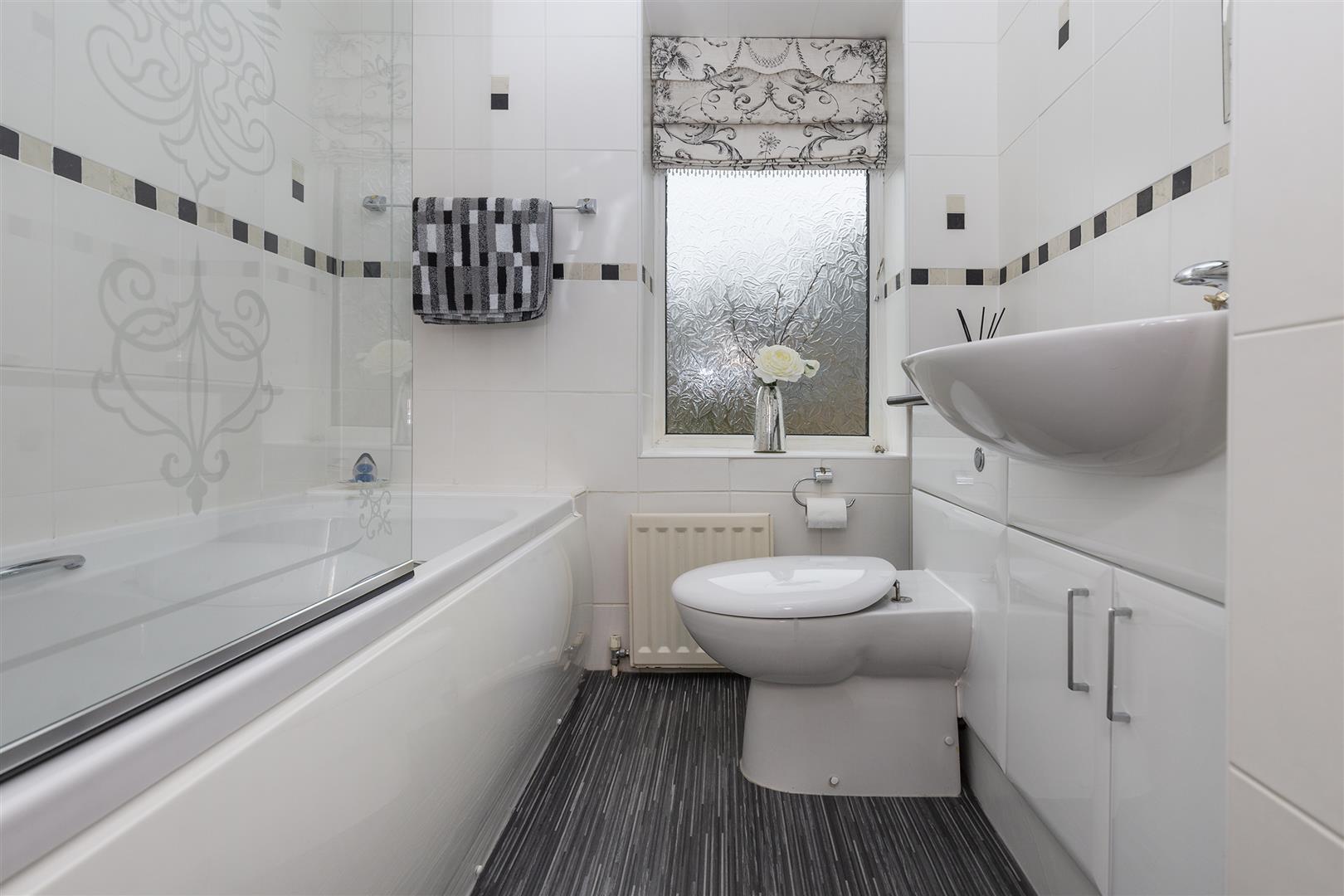 House SemiDetached Laund Road, Salendine Nook, Huddersfield